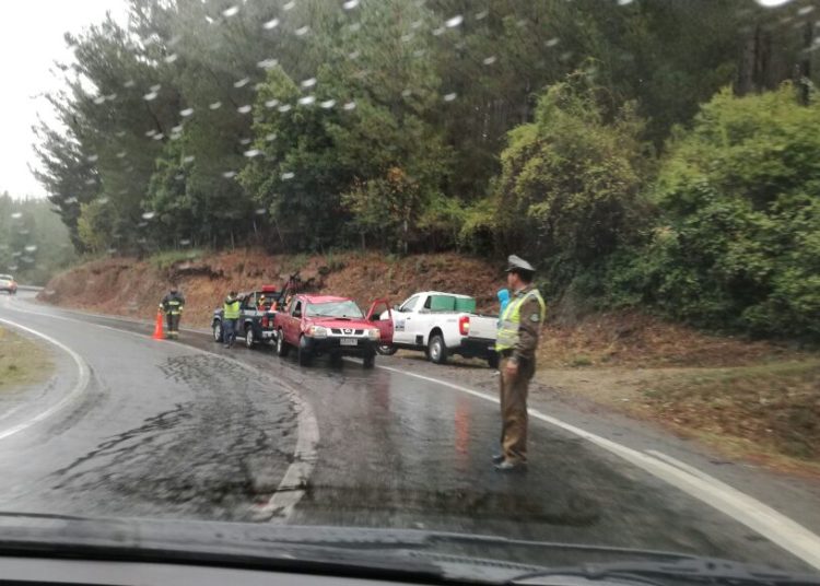 Ruta Quirihue a Cobquecura fue escenario de dos accidentes causados por la lluvia