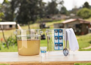 Innovador producto que purifica el agua de pozos, ríos y norias favorece a familias de Cobquecura
