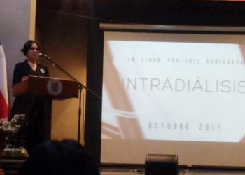 Escritora quirihuana Iris Arriagada presentó su libro «Intradiálisis»