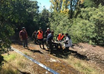 Encuentran sin vida a agricultor que había caído en moto a canal de regadío en Quillón