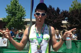 Triatleta chieno falleció mientras entrenaba al chocar con moto en EE.UU