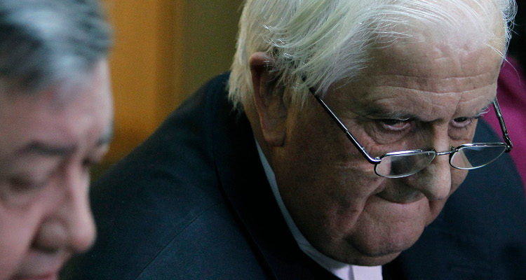 Denuncian que obispo de Rancagua no atendió denuncias por abusos sexuales contra menores