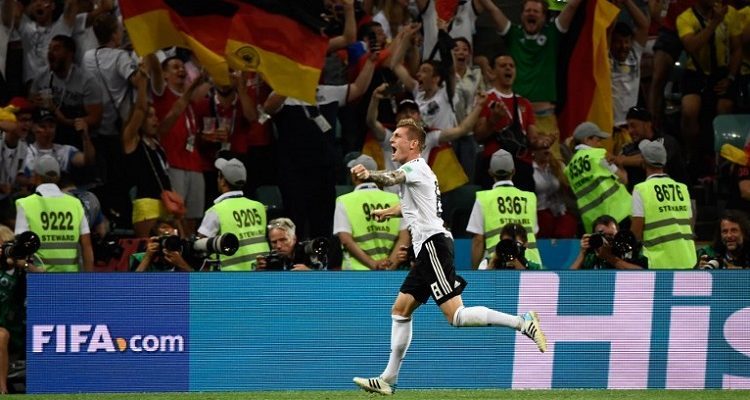 Alemania venció a Suecia con un golazo en los descuentos de Kroos