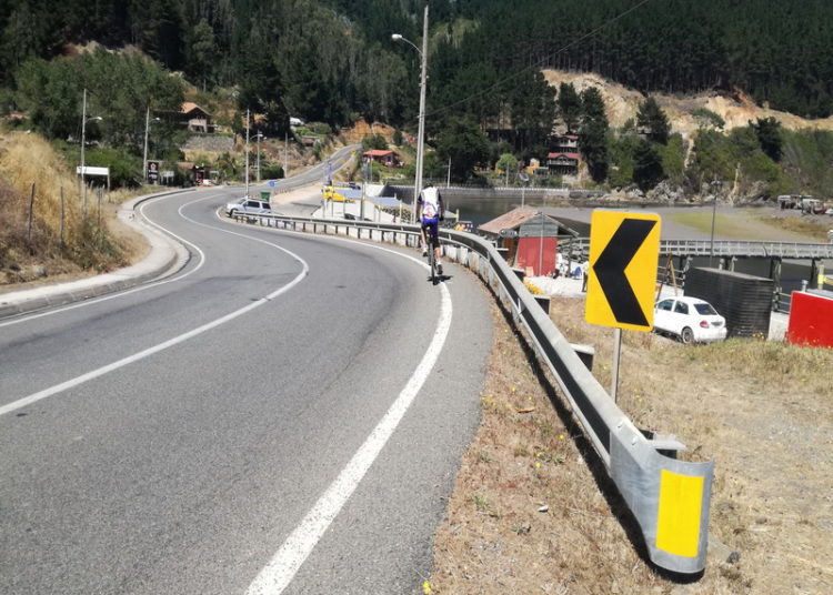 Alcalde de Cobquecura gestionó reunión con empresas y vecinos para mejorar la mantención de caminos