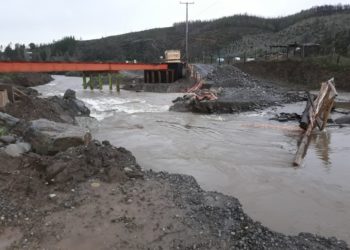 Camino hacia El Durazno sigue cortado tras colapso de terraplén donde construyen el puente El Maggi