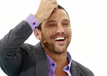 Julian Elfenbein sufrió ataque cardíaco y está internado en clínica en Santiago