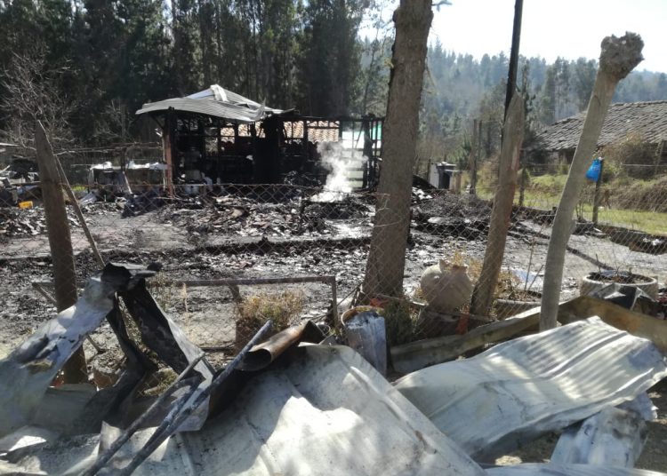 Incendio destruyó vivienda en sector Pencahua en Quirihue y deja 3 damnificados