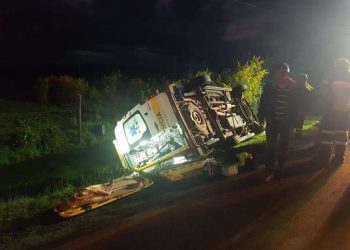 Lactante y su madre resultan heridas tras volcar ambulancia que los trasladaba a Yungay