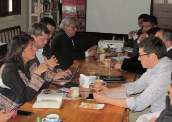 Gobernadora de Diguillín realiza traspaso protocolar de mesa de trabajo en Trehuaco a su par de Itata