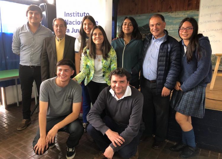 Injuv financiará proyecto que hermoseará baños en Liceo de Portezuelo