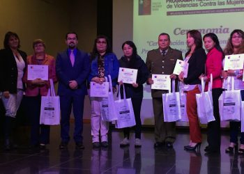 Entregan certificación de monitores de prevención de la violencia contra las mujeres en Quirihue