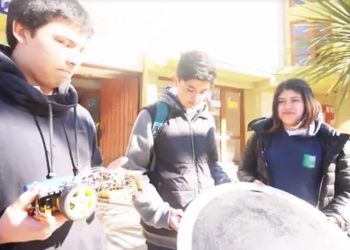 Estudiantes coelemanos participan en competencia internacional de robótica