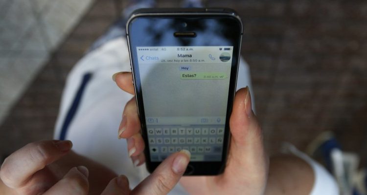 Cómo evitar perder los mensajes y archivos que WhatsApp eliminará desde noviembre