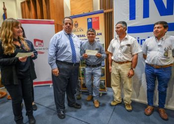 Indap entrega recursos a 74 pequeños agricultores de Prodesal Chillán