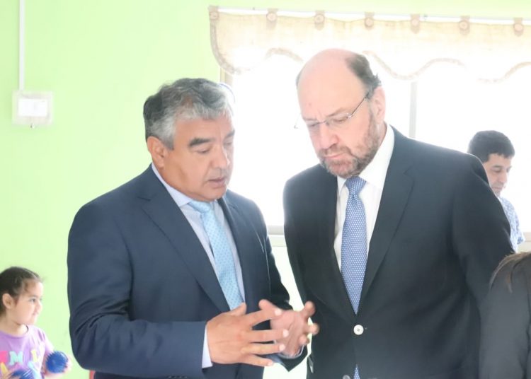 Alcalde de Quirihue le pidió apoyo al Ministro de Desarrollo Social para futuro hogar de ancianos