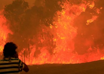 Ministro Walker dice que gestión para contar con avión ruso para combate de incendios forestales «están avanzadas»