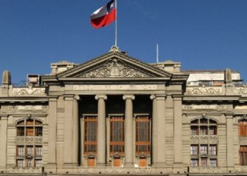 Corte Suprema confirma condena contra imputado al que se le cayó celular tras saltar reja de casa donde robó