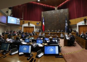 Senadores adelantan respaldo a proyecto que prohíbe que las escuelas obliguen a la suministración de medicamentos