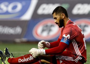 DT Arias no da su brazo a torcer con Herrera: arquero fue marginado del Superclásico contra Colo Colo