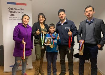 Pequeño triatleta coelemano logra ayuda de Gobernación de Itata y Seremi de Deportes