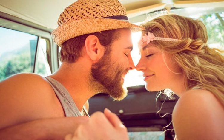 Estudio revela qué buscan las mujeres en una relación a largo plazo