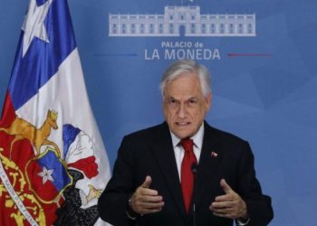 Presidente Piñera evalúa cambio de gabinete y agenda corta para superar la crisis