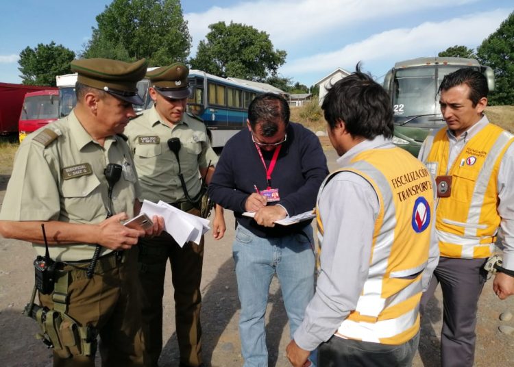 Dos vehículos escolares retirados y un detenido dejó fiscalización de Carabineros y Seremi de Transportes en San Nicolás