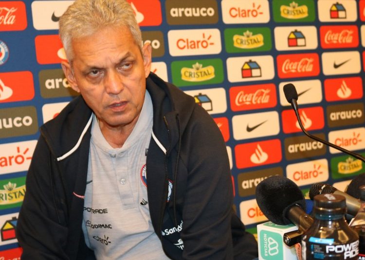 Rueda apoya decisión de la Roja y avisa: «Si vengo a trabajar en fútbol y no hay fútbol, me tengo que ir»