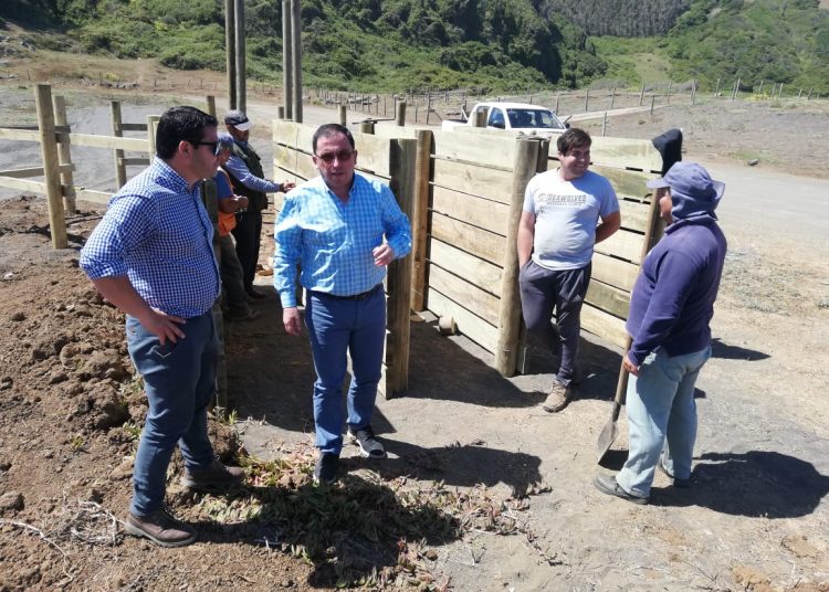 Municipio de Cobquecura construye nueva cancha de carreras a la chilena en Huilquicura