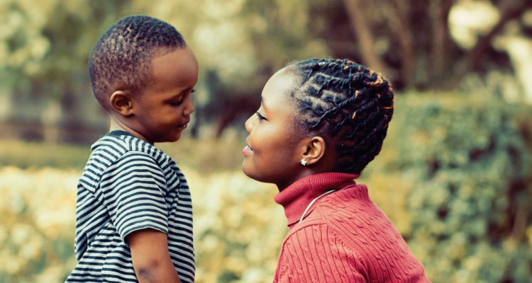 Fonoaudióloga entrega 7 simples consejos para ayudar a los niños a aprender a comunicarse