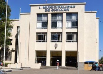 Alcalde Zarzar desvincula a asesor jurídico formalizado y acepta renuncia indeclinable de administrador municipal