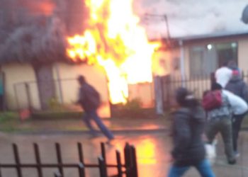 Incendio afecta al menos 3 viviendas en población 11 de septiembre en Coelemu