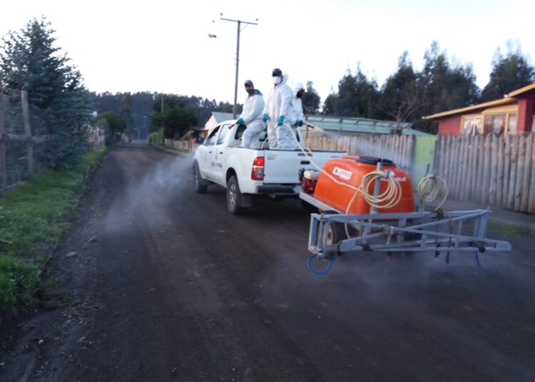 Municipio realiza sanitización en Colmuyao y calles de Buchupureo