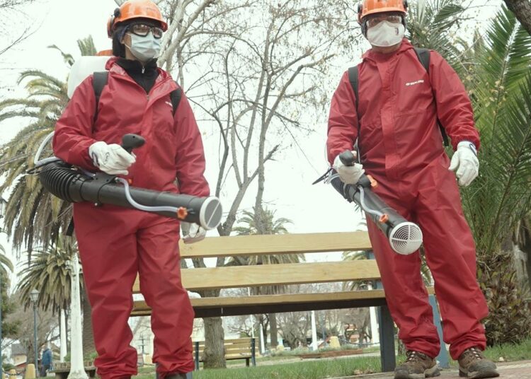 Quirihue no cesa en las labores de sanitización de espacios públicos