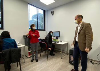 Subsecretaria Daza inaugura call center para trazabilidad en visita a Ñuble