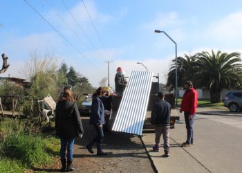 CChC Chillán entregó materiales de techumbre a campamentos de Ñuble