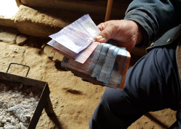 Solidaria y generosa respuesta tuvo campaña para ayudar a abuelito asaltado en Quirihue: $539 mil se reunieron