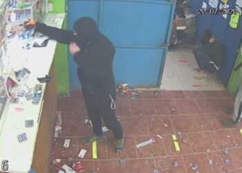 Carabineros detuvo a tres de los asaltantes involucrados en violento asalto a supermercado en Chillán