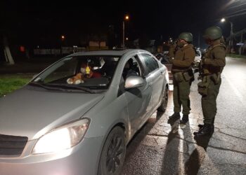 Con 118 detenidos por toque de queda, Carabineros superó las 5 mil aprehensiones en pandemia