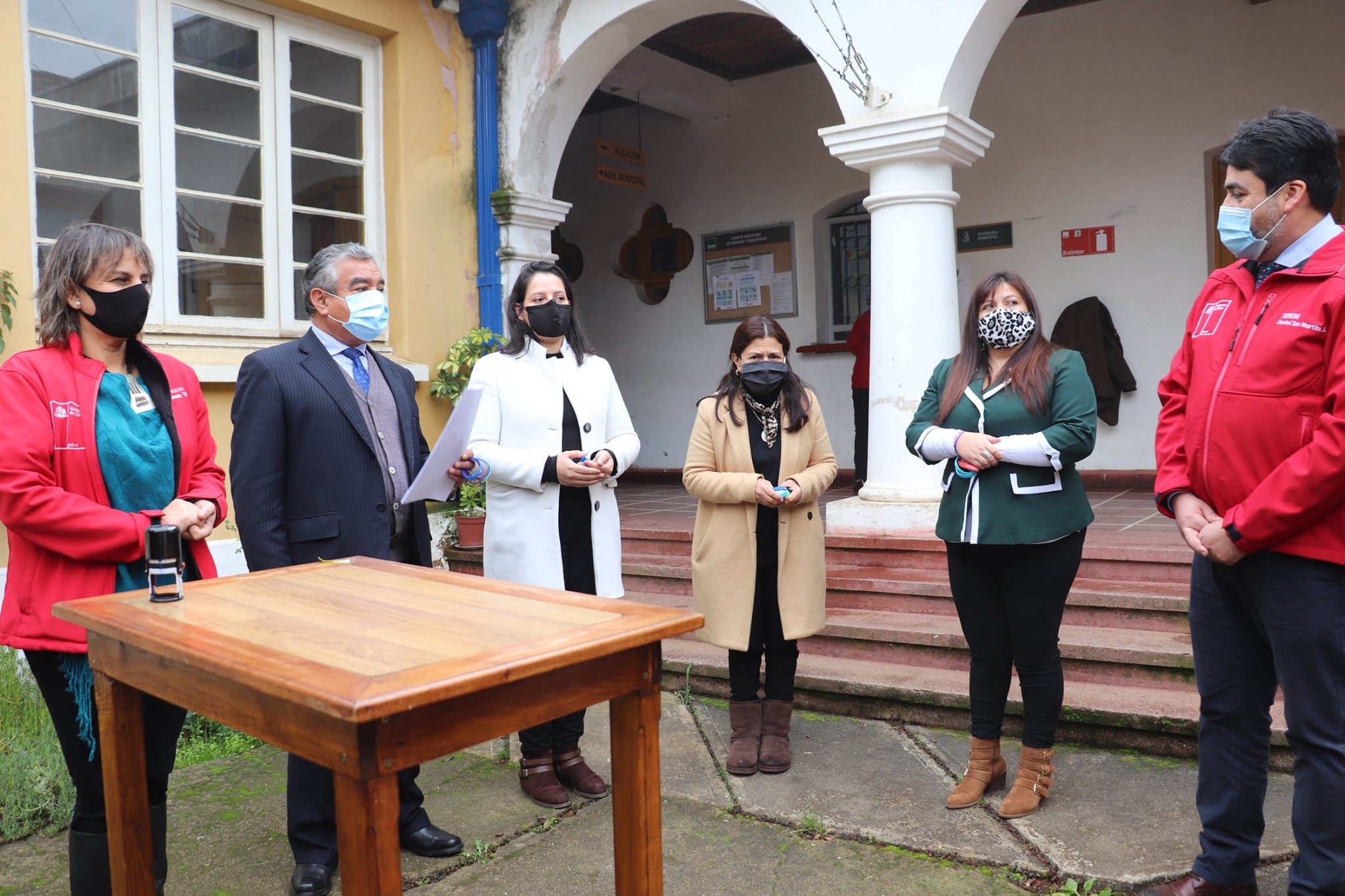 Municipalidad de Quirihue firma convenio para mejoramiento de jardín infantil «Semillitas de amor»