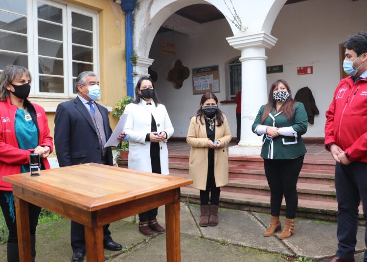 Municipio de Quirihue firma convenio con Junji para mejorar jardín infantil «Semillitas de amor»