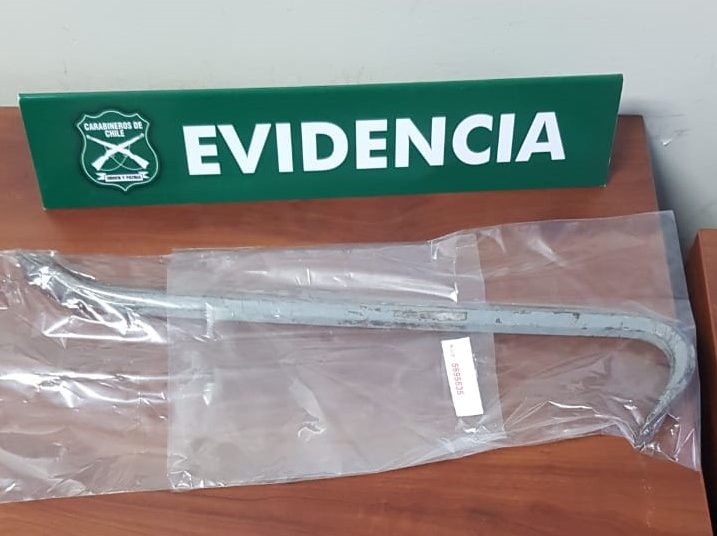 Carabineros detuvo a sujeto que fue sorprendido forzando candados de kiosco en el centro de Chillán