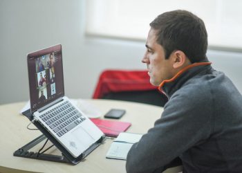 Gobernación de Punilla conecta a alcaldes de la provincia con MOP por estado de caminos rurales