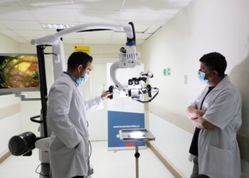 Hospital de Chillán cuenta con nuevo microscopio para cirugías cerebrales complejas