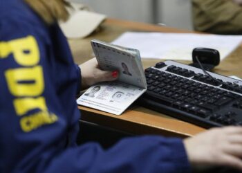 PDI Chillán dispone de números telefónicos para atender en Departamento de migraciones
