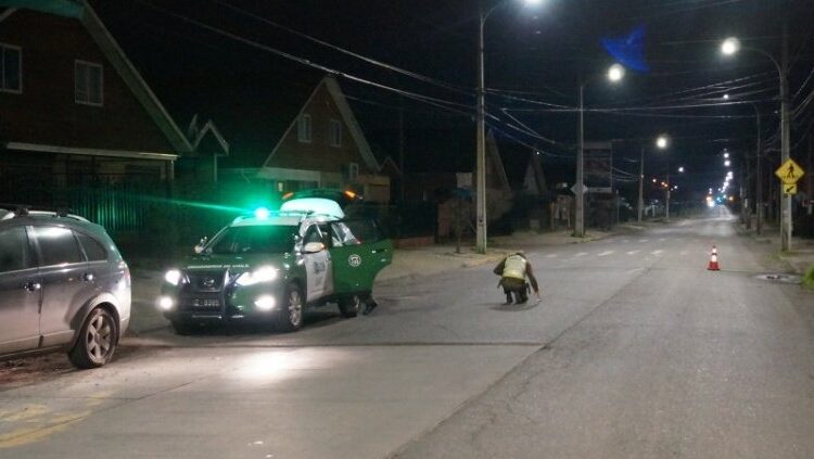 Carabineros de SIAT Ñuble busca a conductor que se fugó tras colisión en Parque Lantaño que dejó a joven en estado grave
