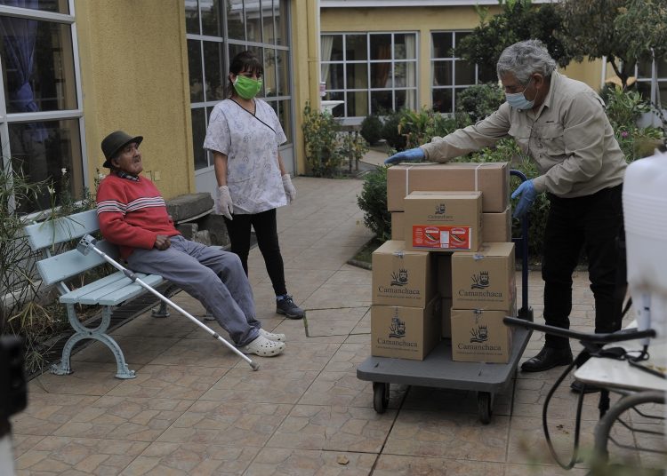 Pescadores Industriales del Biobío han entregado 12 mil raciones de pescado a hogares de adultos mayores y albergues de invierno en Ñuble