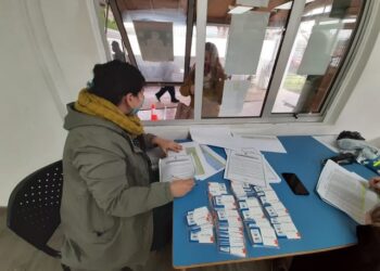 Más de 440 chip de conexión a internet reciben estudiantes de Liceo Bicentenario de Coelemu