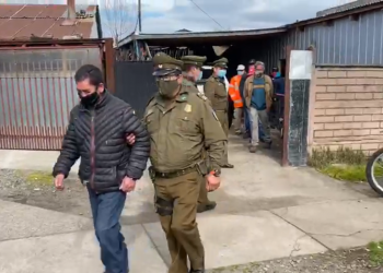 10 detenidos en San Carlos al ser sorprendidos consumiendo alcohol en botillería