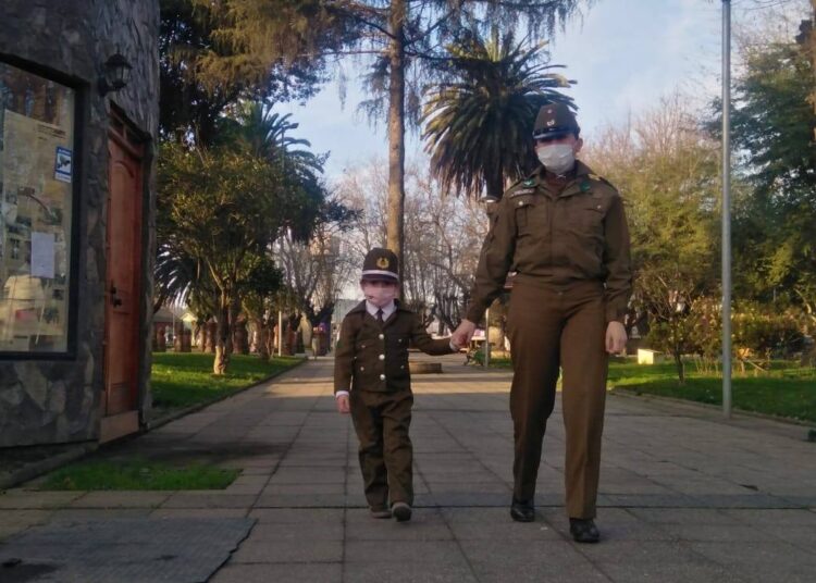 Pequeñita coelemana cumplió su sueño y fue «carabinero por un día»